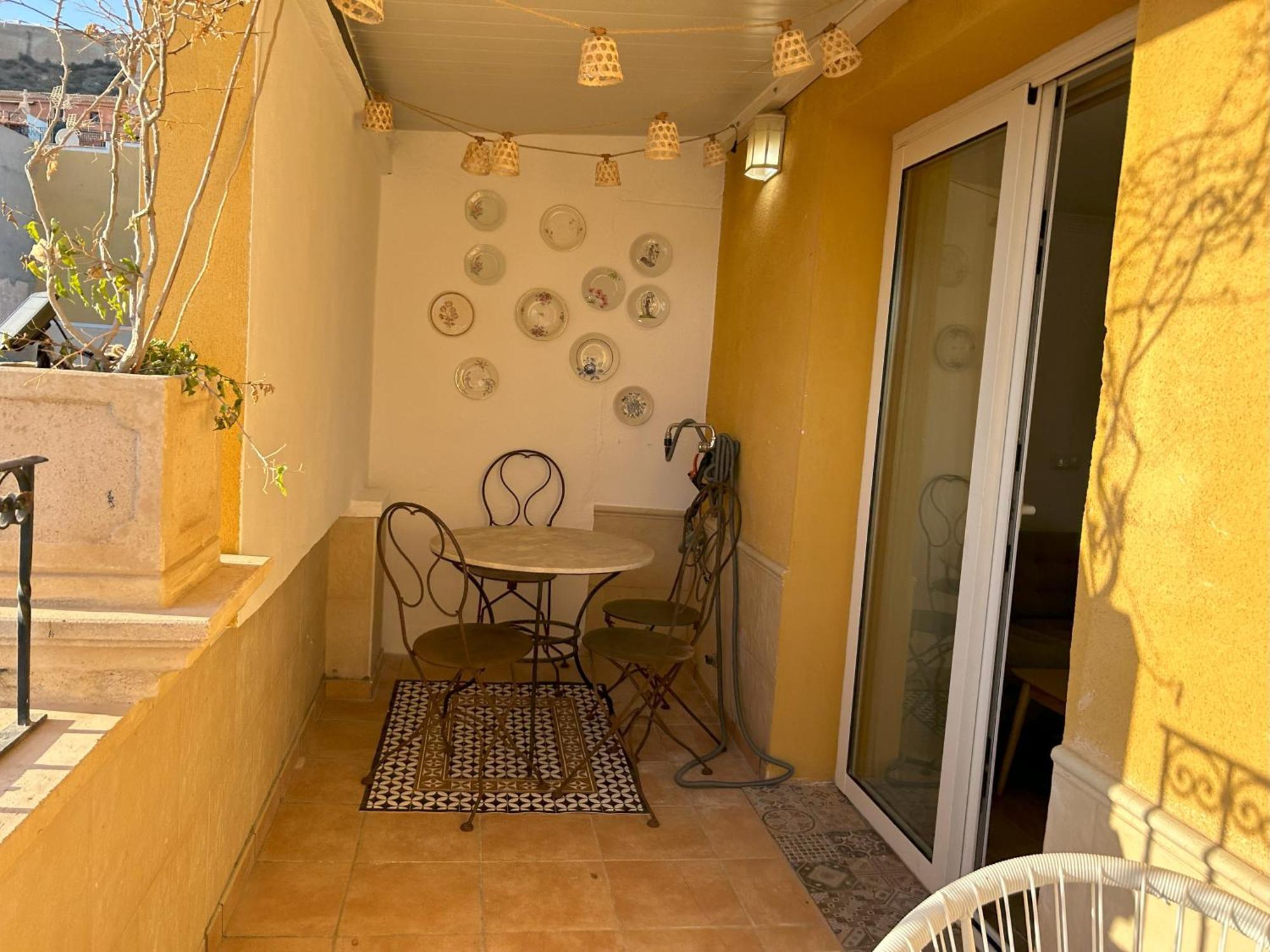 Ferienwohnung Edificio Amarillo En El Barrio Alicante Exterior foto