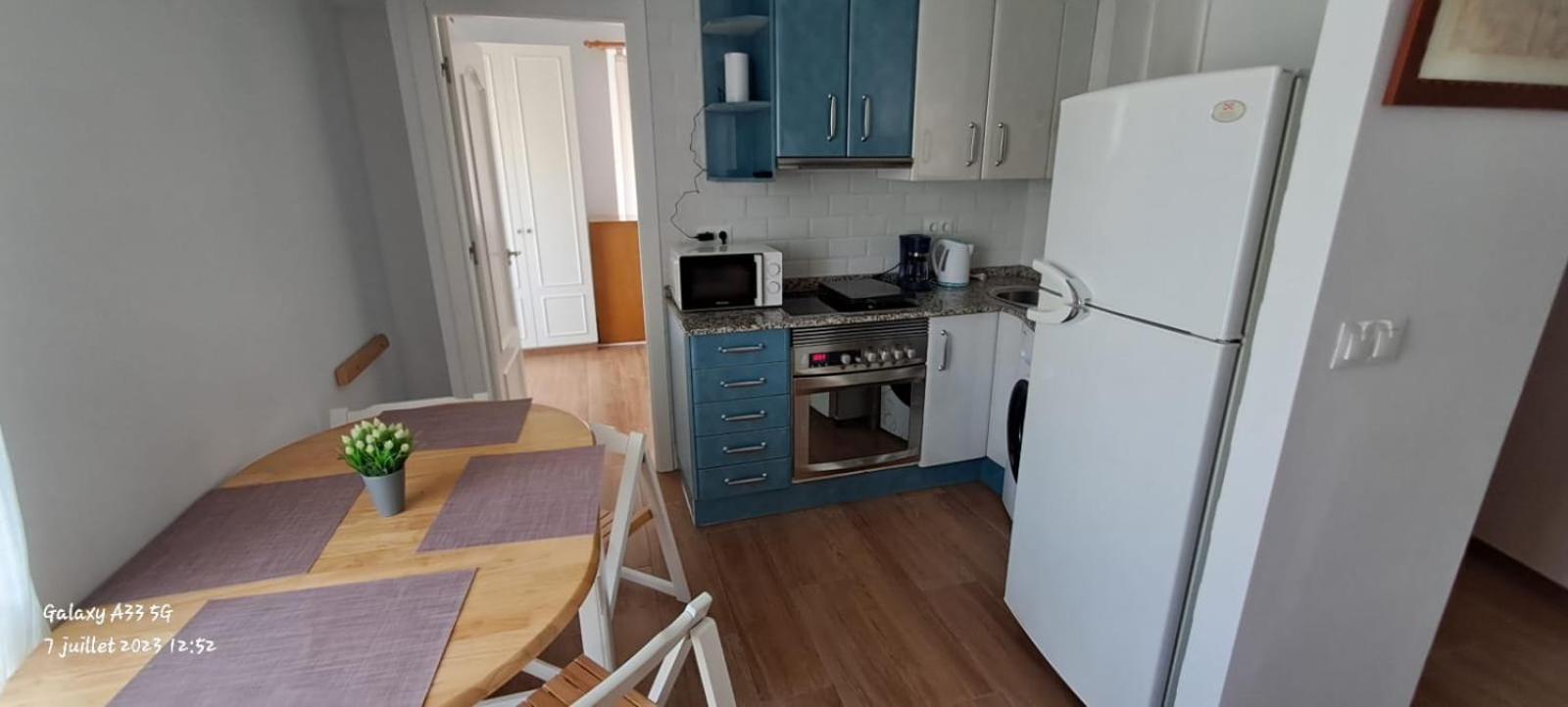 Ferienwohnung Edificio Amarillo En El Barrio Alicante Exterior foto